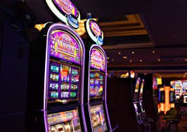 Slot online populer dengan tema unik dan jackpot besar di zk33